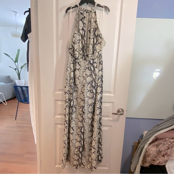 Endless Rose Long Jumpsuit - Snake Print Cream / Navy - size Large - Like New - Picture 2 of 3